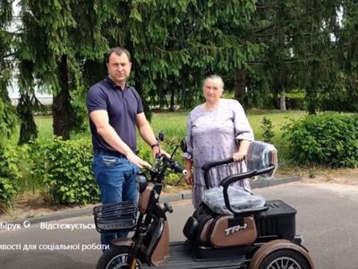 У Ратнівській громаді соціальній робітниці придбали транспорт для обслуговування віддалених населених пунктів