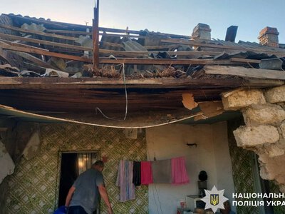 Пошкоджені будинки, склад і транспорт: наслідки ударів по Херсонщині за добу (фото)