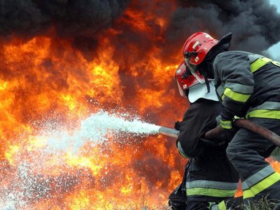 Пошкоджено авто та будинок культури: в ОВА розповіли про наслідки атаки на Вінниччину (фото)