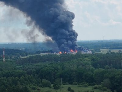 У Польщі спалахнула масштабна пожежа на заводі аерозолів
