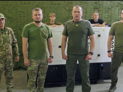 Бійці 5 окремої штурмової бригади отримали від волонтерів «Української команди» потужний генератор