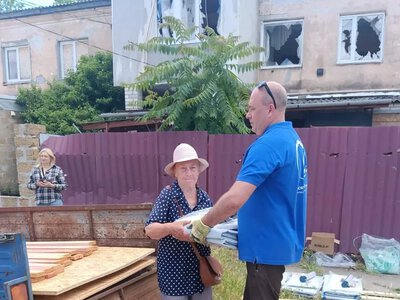 25 родин Зеленівки отримали будматеріали, Садівське і Зеленівське — продуктові набори