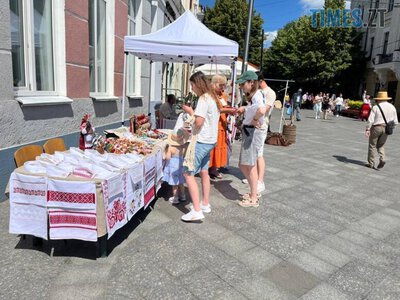 На Михайлівській у Житомирі стартувало обласне свято Майстерний червень (ФОТО) | Times ZT