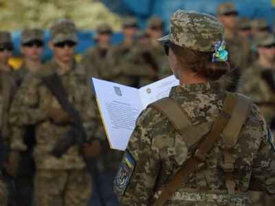 Гроші та відстрочка: Міноборони запускає нові контракти для військових