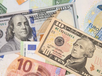 Гривня непохитна до долара та євро - Нацбанк встановив курс валют на 22 червня