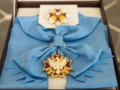 У Польщі пояснили, чому не забирають орден Білого Орла у Шредера, Муссоліні й Катерини II