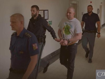 У Чехії чоловік кричав, що «усіх українців треба вбити»: потім він взяв ножа та поранив громадянина Білорусі