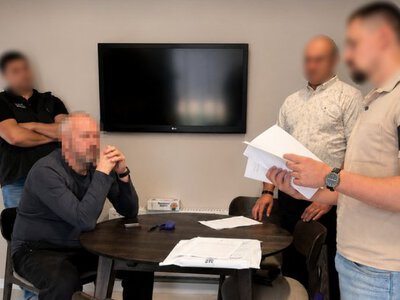 Директора малинської фабрики «Папір-Мал» та депутата Віктора Хоменка підозрюють у мегамахінаціях із ПДВ