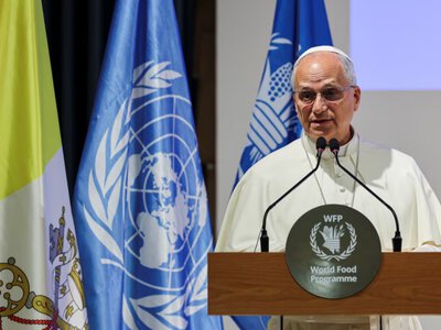Папа Лео критикує світових лідерів за ігнорування голоду
