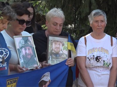 В Одесі вшанували жертв війни в Україні: з'явилися дерева пам'яті