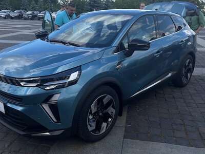 Компактний кросовер Renault Symbioz вийшов на український ринок: ціни приємні (ФОТО)