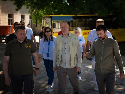Делегація ЮНІСЕФ відвідала Херсонщину: говорили про школи, воду та енергетику