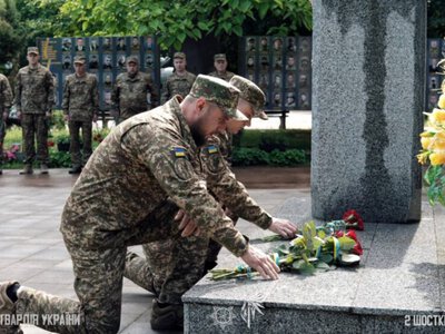 Командування 2 Шосткинського полку вшанувало пам’ять жертв війни та полеглих побратимів + Фото