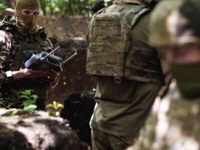 Зеленський підписав закон, який дозволить підвищити зарплати військовим