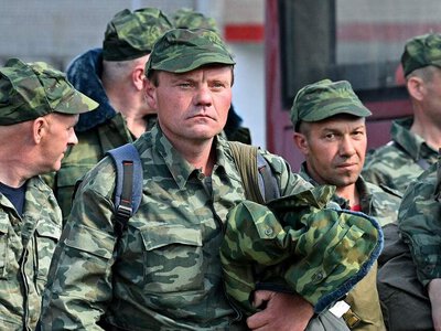 У Росії почали виловлювати боржників: кого силоміць женуть на війну проти України