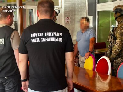 У Хмельницькому чоловік легалізовував іноземців через фіктивні шлюби з українками