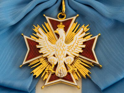 Польща вже отримала орден Зеленського поштою