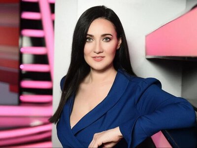  Без фати, але у вишиванці: Соломія Вітвіцька розповіла, як створювала свій образ на весілля (ФОТО) 
