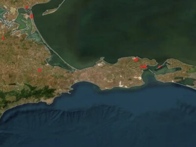 Керченський міст перекривали на всю ніч, в Криму лунали вибухи