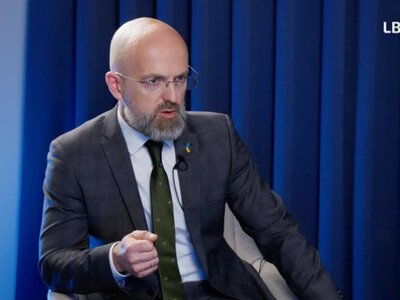 Майже 5 мільйонів українських виборців за кордоном: для їхнього голосування потрібна 1000+ дільниць замість наявних 104