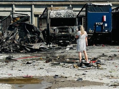 Росіяни атакували Запоріжжя: постраждала жінка, пошкоджені АЗС та вантажівки