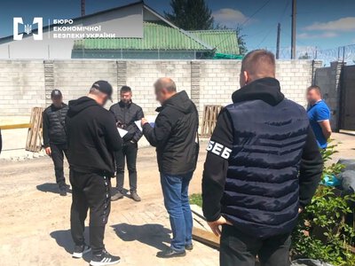 Понад 2,3 млрд грн акцизу: директору тютюнового підприємства з Рівненщини повідомили про підозру