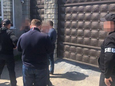 Ексдиректора тютюнового підприємства підозрюють в ухиленні від сплати понад 2,3 млрд грн акцизу