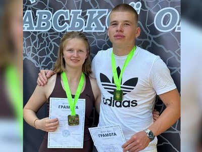 Кобеляцькі пауерліфтери вибороли «золото» та «бронзу» на обласному чемпіонаті