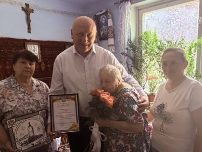 Жителька Бурштина Юлія Панюкова відзначила 100-річний ювілей