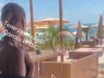 В Одесі на пляжі під час дронової атаки загинула жінка – у неї влучив уламок (ФОТО, ВІДЕО)
