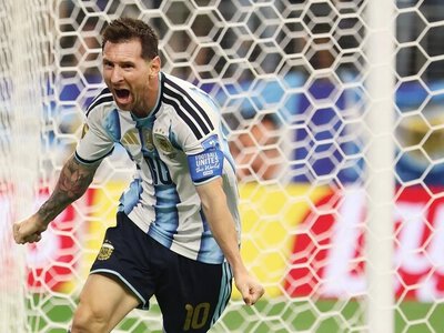 Мессі переписав історію чемпіонатів світу: які чотири рекорди внесли до Гіннесса