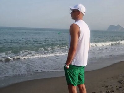 Ідеальні канікули. Лунін показав свою розкішну відпустку з родиною на морі