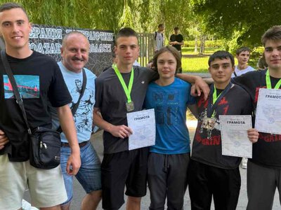 Новосанжарські паверліфтери завоювали медалі та побили власні рекорди на обласному турнірі зі станової тяги