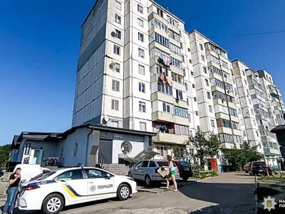 Після падіння дитини з шостого поверху матір остаточно відправили за ґрати