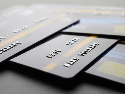 В українців залишилося 4 дні: як зміняться правила поповнення карток через термінали 