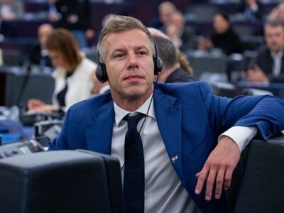Угорщина загальмувала процес вступу України та Молдови до ЄС