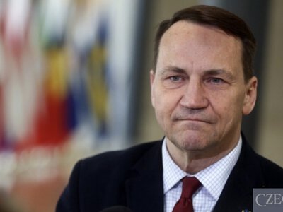У Польщі попередили про підготовку Росією атаки під чужим прапором