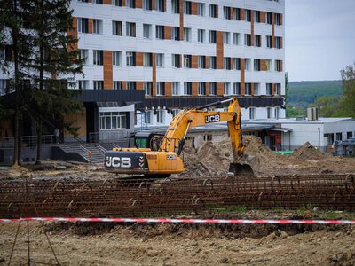Підземна інфекційка та нормальний ліфт для дітей: плани реконструкції лікарень