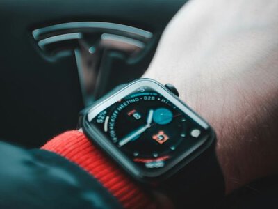  Хакери злили понад 200 тисяч секретних файлів Apple і Tesla: що опинилось у даркнеті 