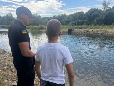 Підступна течія та дикі пляжі: чому відпочинок на річці в Буштині ледь не завершився трагедією