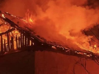 На Чернігівщині молоді хлопці врятували немолоде подружжя з палаючого будинку
