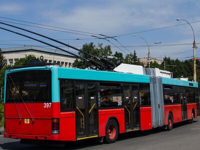 У Чернівцях через аварійні ситуації тимчасово не курсують чотири тролейбусні маршрути