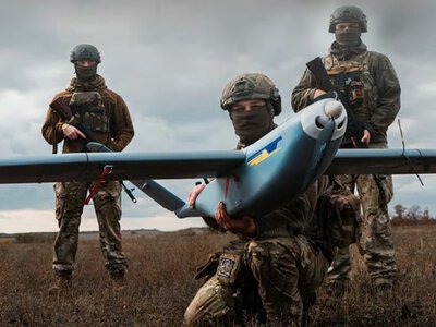 Перший пішов: ЗСУ повністю знищили один із залізничих мостів у Криму - результат на відео