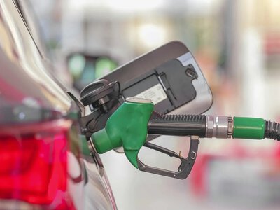Великі мережі АЗС знизили вартість дизеля на 1 гривню