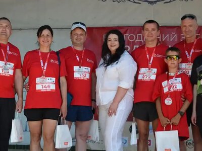 Гроші для військових зібрали під час благодійного забігу у Дубно на Рівненщині