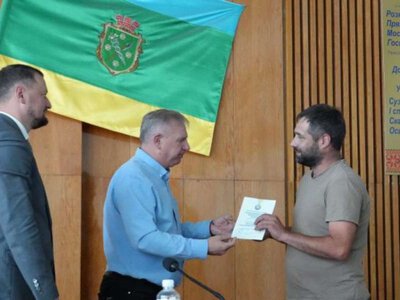 У Бердичеві волонтерам вручили високі нагороди від Головнокомандувача ЗСУ