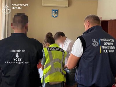 Наживалися на держпрограмах: у Харкові затримали топпосадовицю та бізнесмена