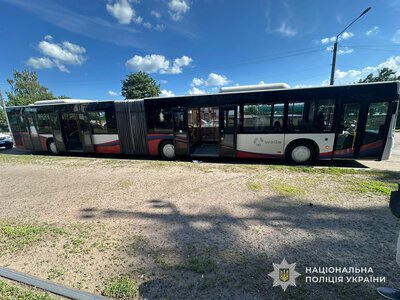 У Конотопі автобус збив 77-річну жінку біля зупинки громадського транспорту