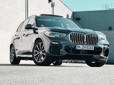 BMW переведе новий X5 на перероблений пластик: що змінять у виробництві