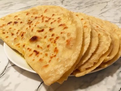 Кавказькі коржики з бринзою та зеленню: оригінальний рецепт - На пенсії